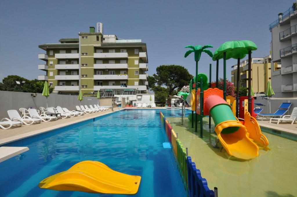 Bazén v ubytování Hotel Smeraldo nebo v jeho okolí