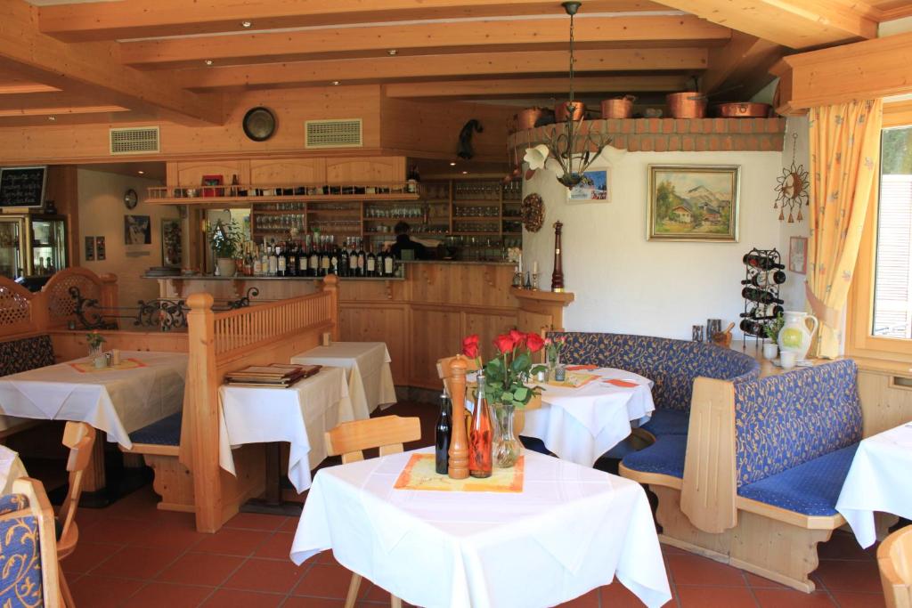 Restaurace v ubytování Apartment Zugspitz
