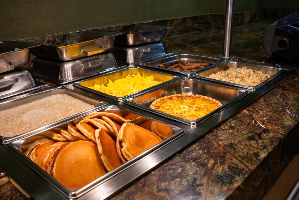 Crystal Inn Hotel & Suites - Salt Lake City photo