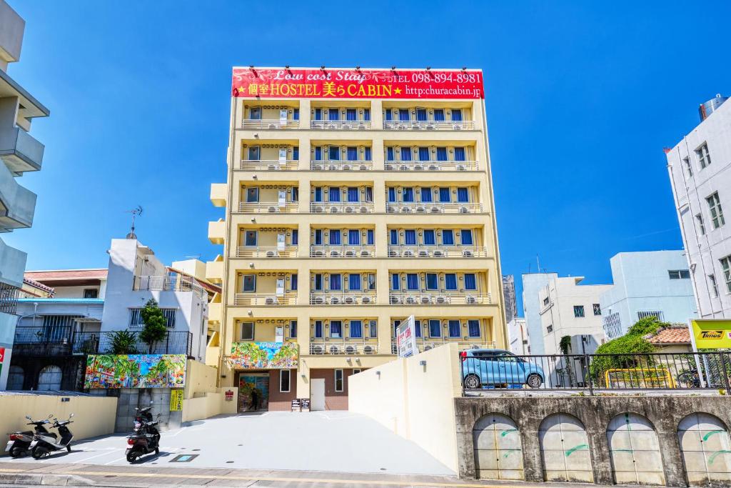 那覇市にある個室ホステル 美らキャビン 国際通り店のギャラリーの写真