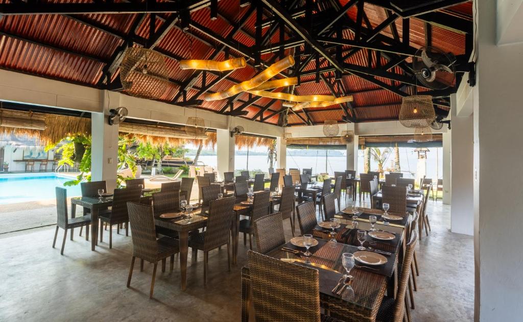 Restaurace v ubytování Nabulao Beach Resort