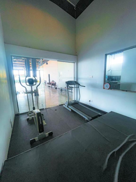 Fitness centrum a/nebo fitness zařízení v ubytování Hotel 198 Negombo