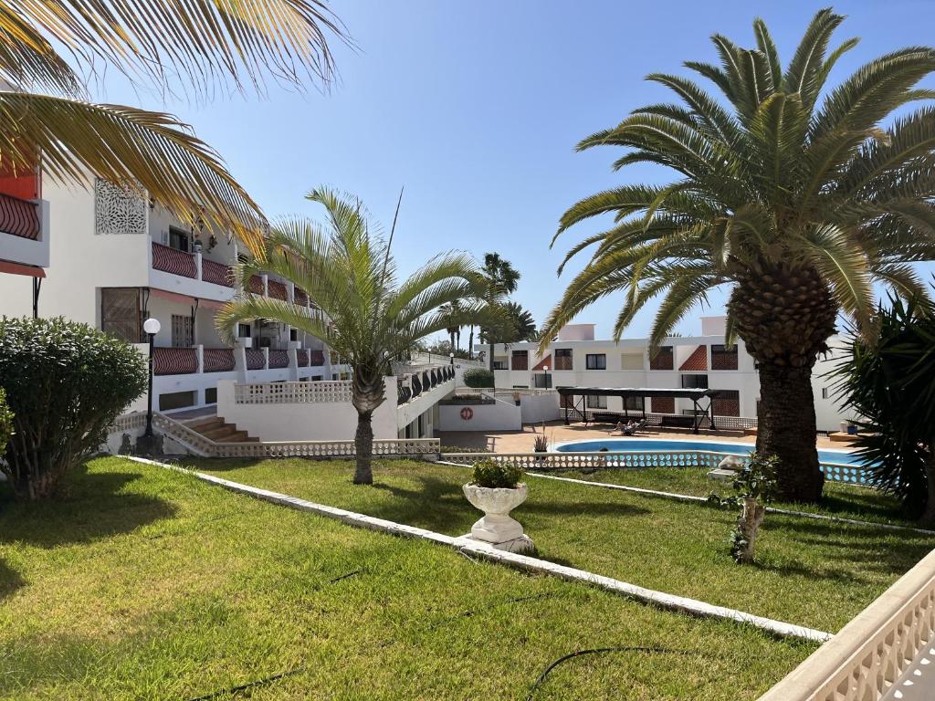 The swimming pool at or close to Vera Mar 5A Primera linea con Piscina y Parking