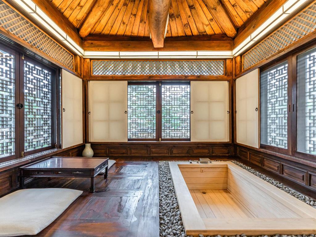 Fotografie z fotogalerie ubytování Rakkojae Hahoe Hanok Hotel v destinaci Andong