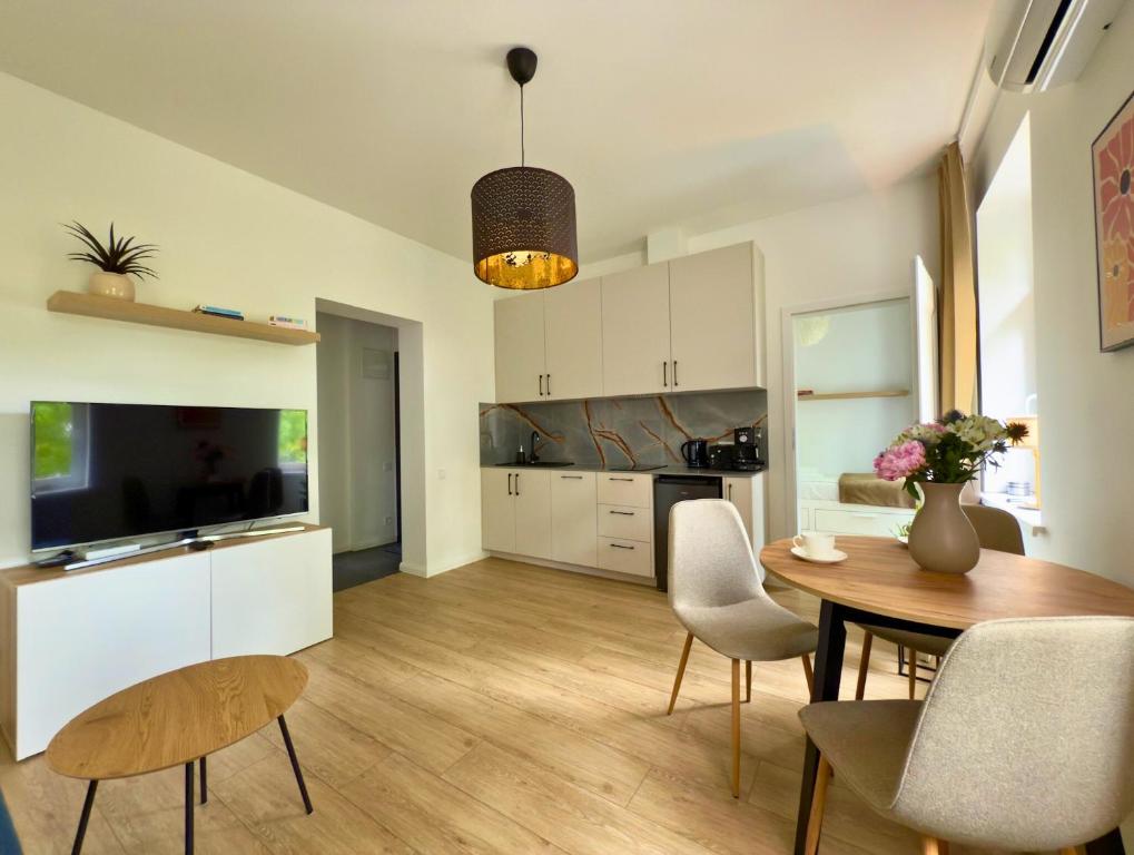 Kuchyňa alebo kuchynka v ubytovaní Apartamenty Izerskie - ul. Wczasowa 8