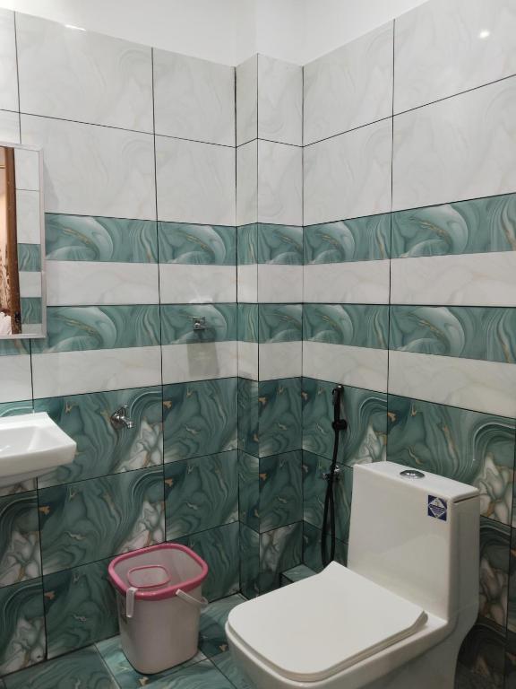 Vannituba majutusasutuses Anantha Guest House