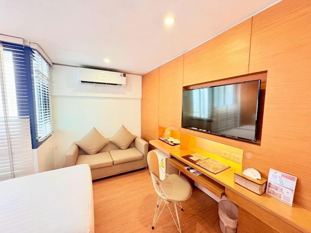 TV a/nebo společenská místnost v ubytování I Residence Hotel Silom