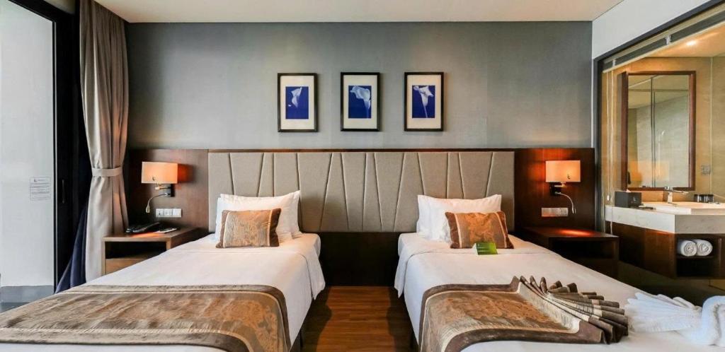 Deluxe Twin Room with Ocean View - Sauna access & Stay More, Pay Less