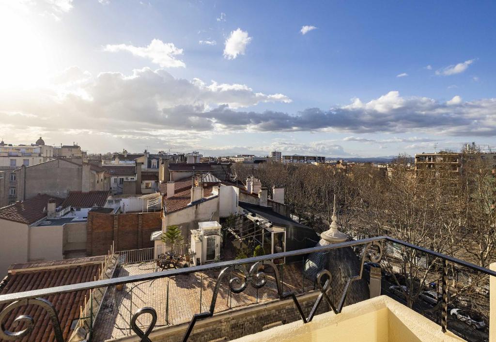 Balkón nebo terasa v ubytování B&B HOTEL Perpignan Centre