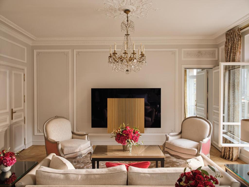 Hôtel Plaza Athénée - Dorchester Collection - Resim 8