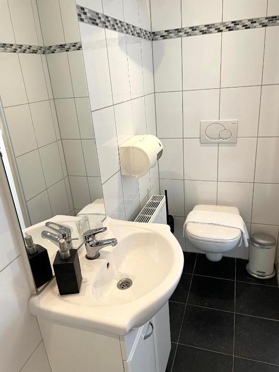 Vannituba majutusasutuses Hotel DeWaag Makkum