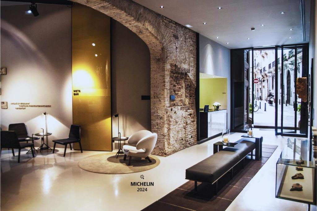 Caro Hotel