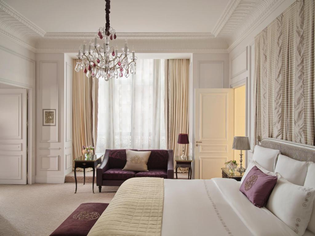 Hôtel Plaza Athénée - Dorchester Collection - Resim 43