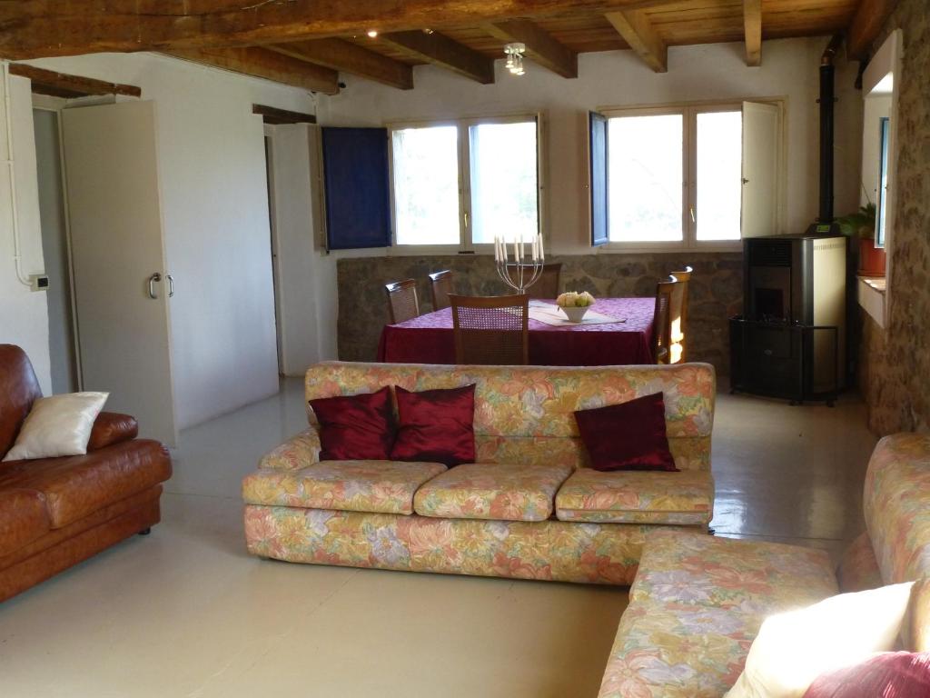A seating area at Can Fiol Masia