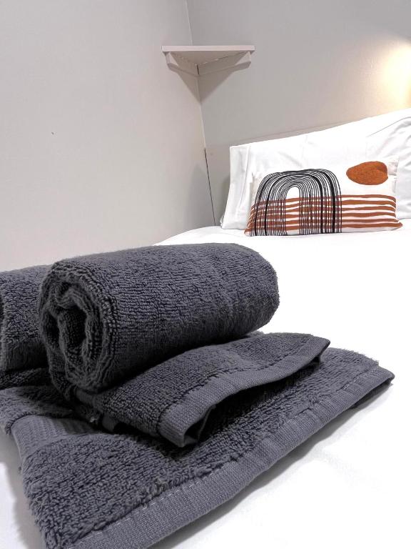 Llit o llits en una habitació de The Nest at Strandhill