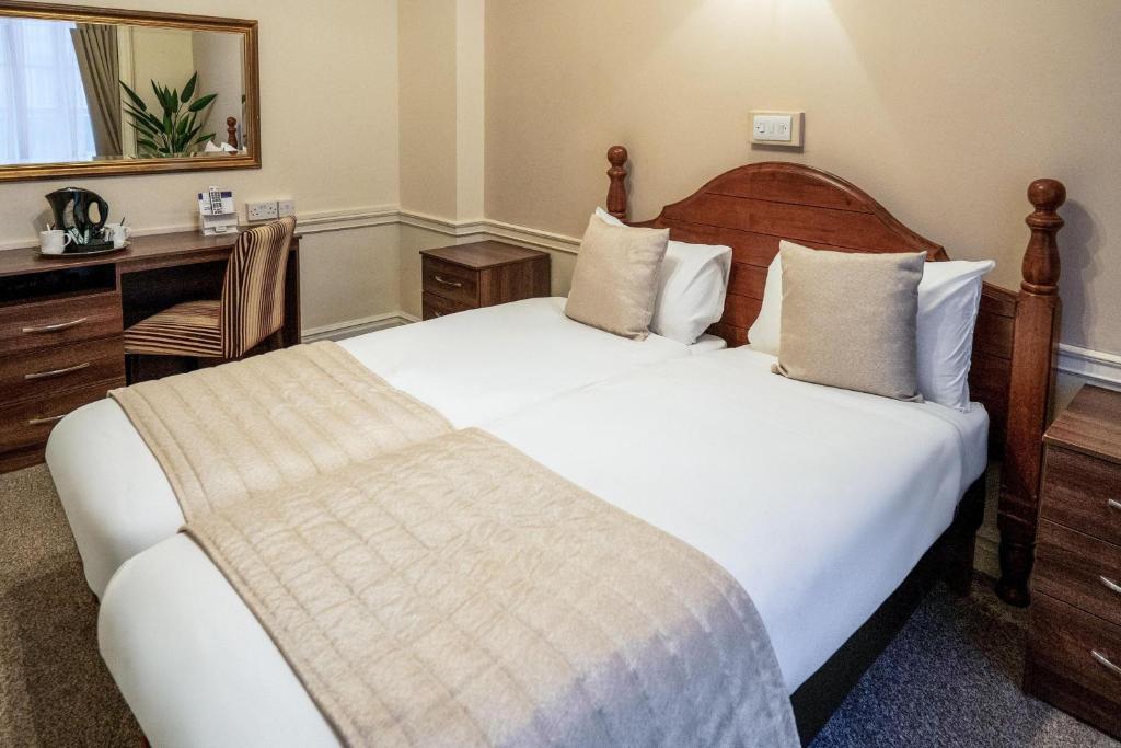 
Standard Double or Twin Room
