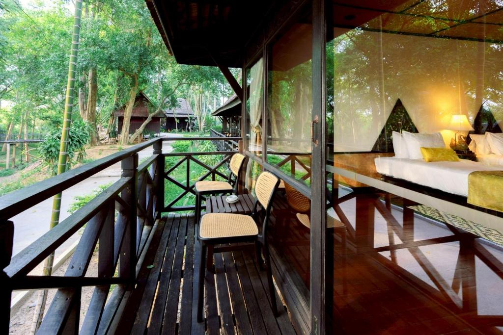 Lampang River Lodge - Lanna Superior Met Balkon