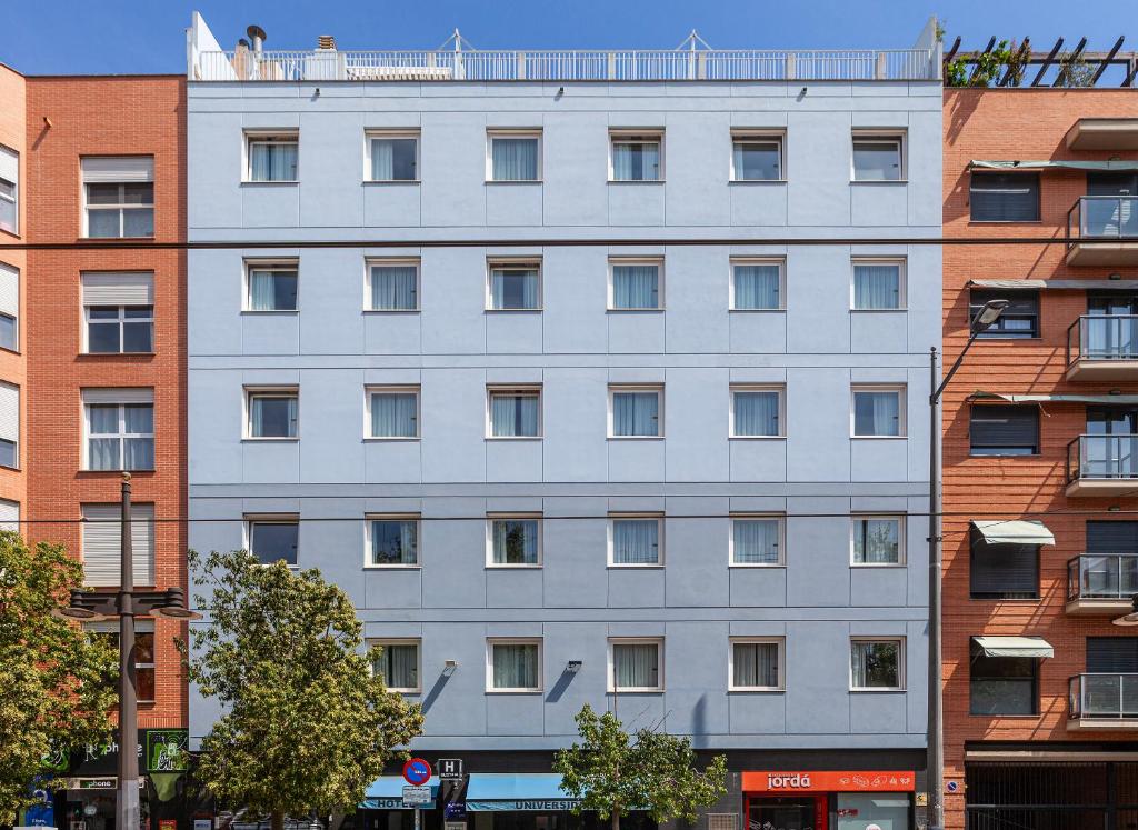 Budova, kde se hotel nachází