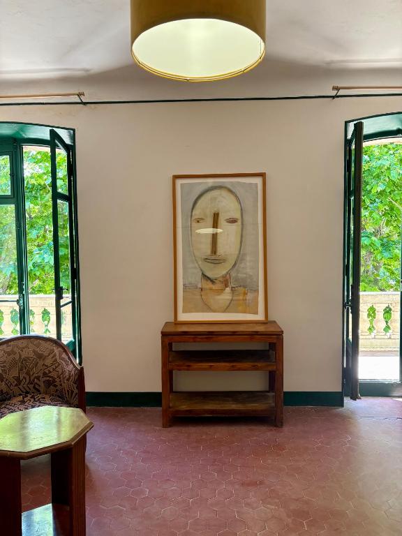 Photo de la galerie de l'établissement Suite Madame-Chambre d'hôte-Villa Magdala, à Hyères