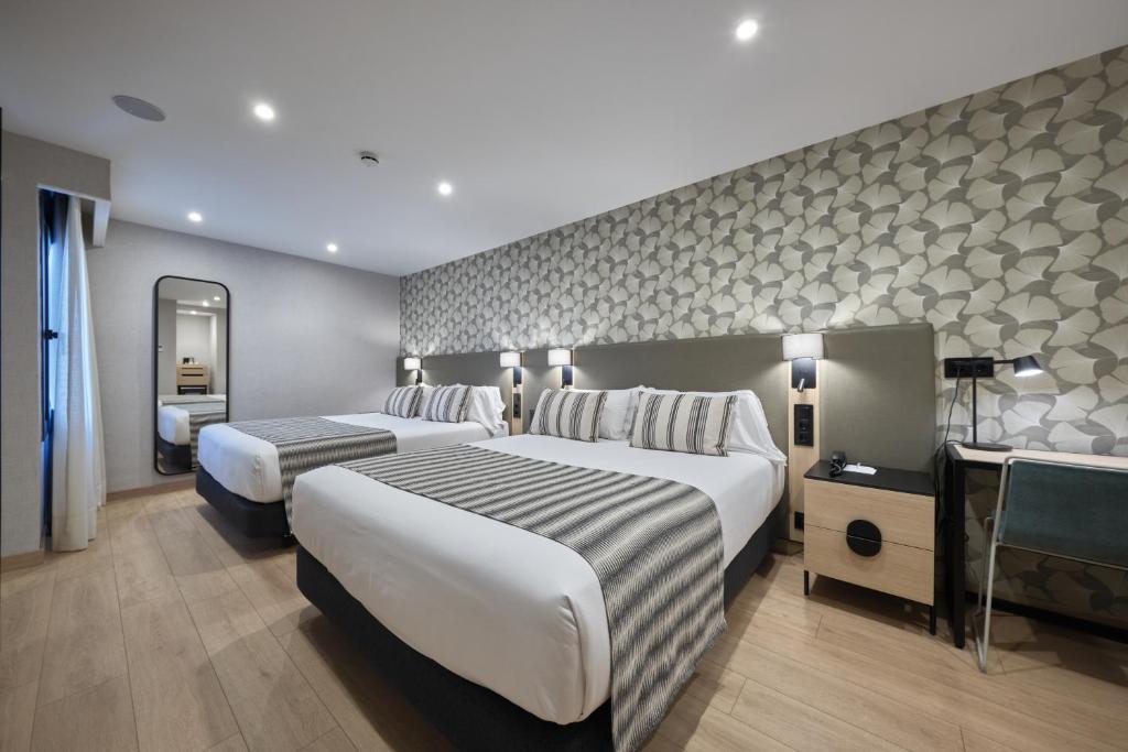 Catalonia Park Güell - Resim 33