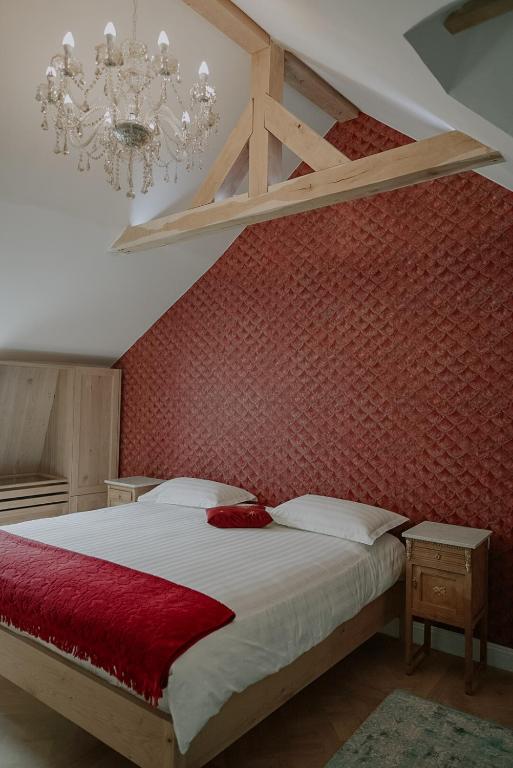 Postel nebo postele na pokoji v ubytování The Lovelace Residence by Threads of Time Hotel Bruges