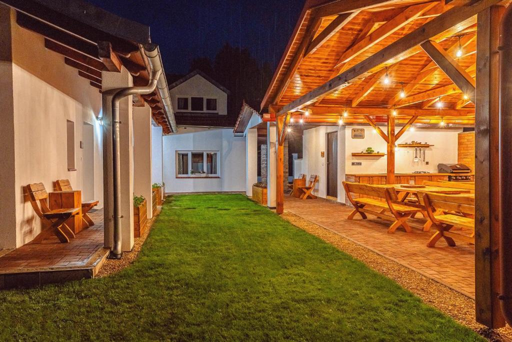 Zahrada ubytování Apartmány Lenkoska