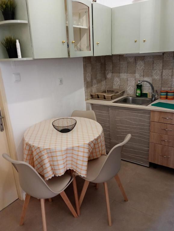 Kuchyň nebo kuchyňský kout v ubytování Gaios Rest Apartment Comfort Location Paxos Hospitality