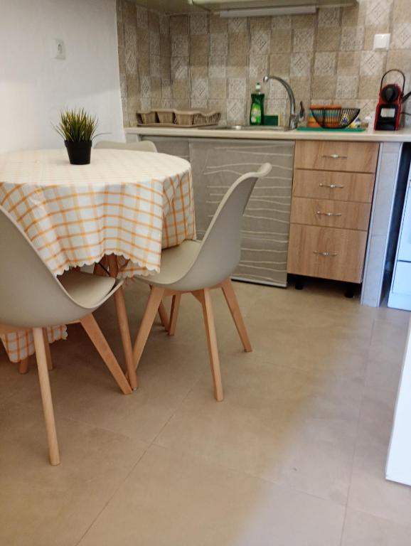 Kuchyň nebo kuchyňský kout v ubytování Gaios Rest Apartment Comfort Location Paxos Hospitality