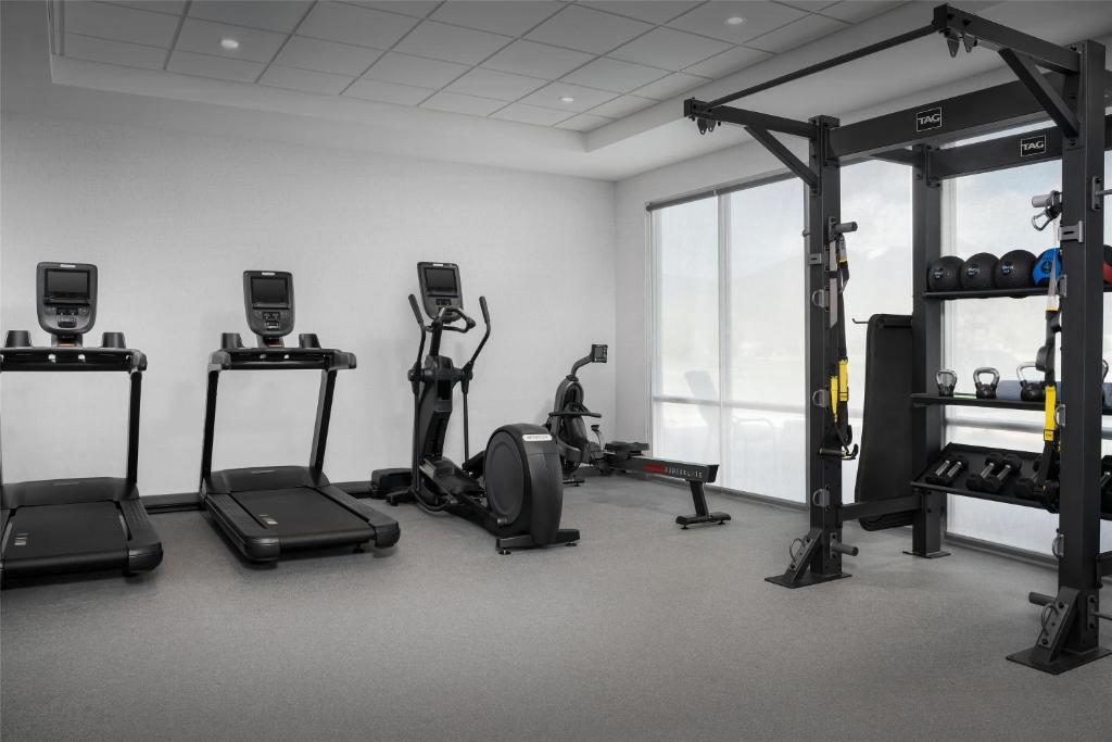 Fitness centrum a/nebo fitness zařízení v ubytování Home2 Suites By Hilton Tooele