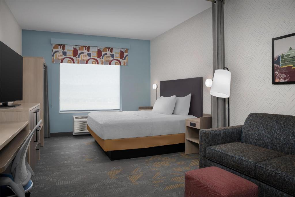 Postel nebo postele na pokoji v ubytování Home2 Suites By Hilton Tooele