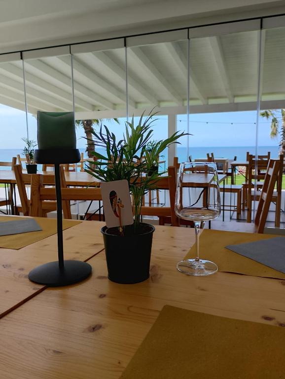 Nespecifikovaný výhled na moře nebo výhled na moře při pohledu z aparthotelu