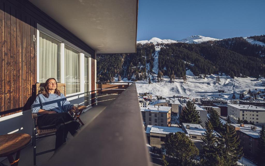 Nespecifikovaný výhled na hory nebo výhled na hory při pohledu z hotelu