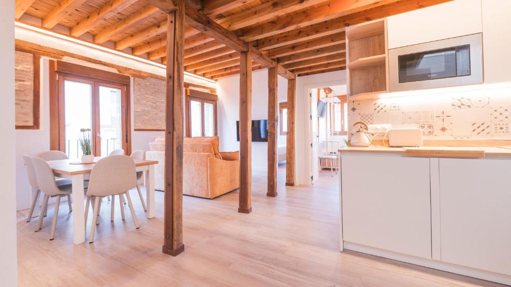 Casas de Trastámara by Toledo AP - 1