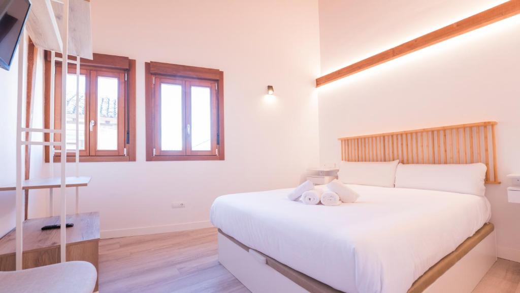 Casas de Trastámara by Toledo AP - 2