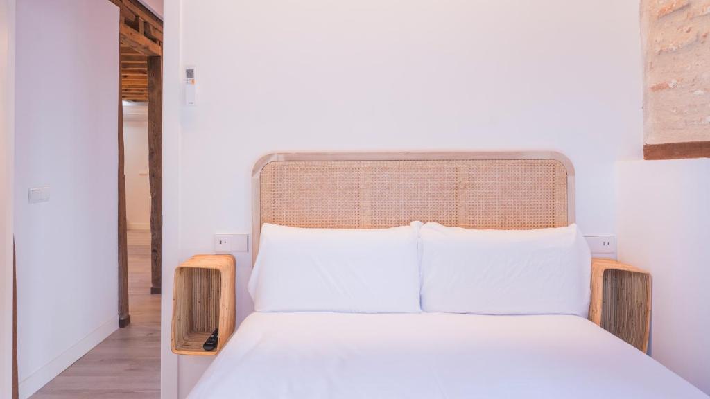 Casas de Trastámara by Toledo AP - 3