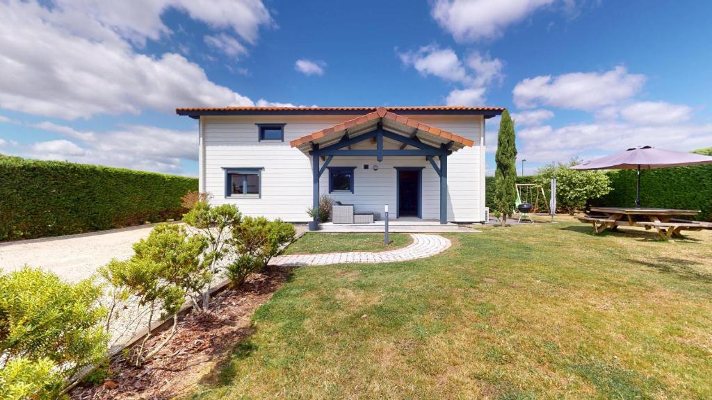 Κήπος έξω από το O Coeur du Bois