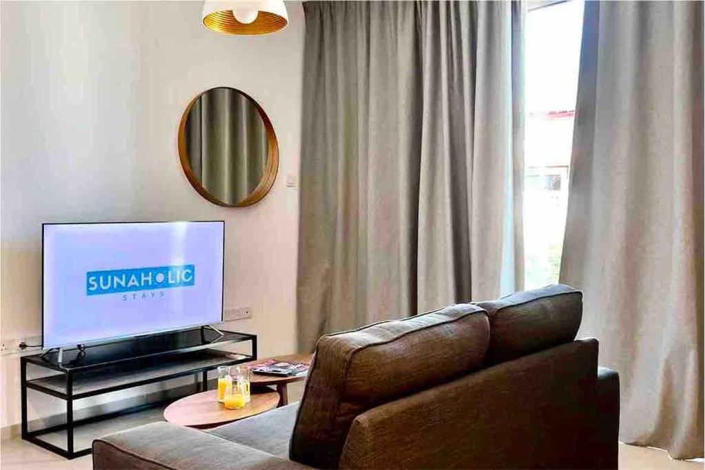 Pluto Apartment