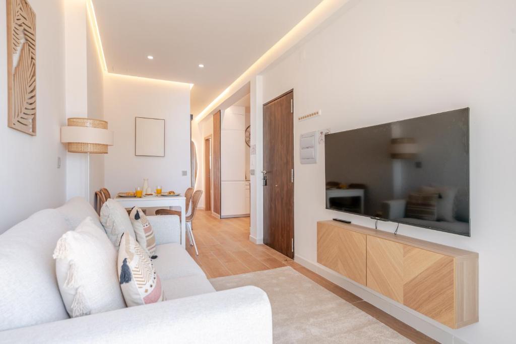 Sandora Breeze - Calm Stay Near Beach & Old Town