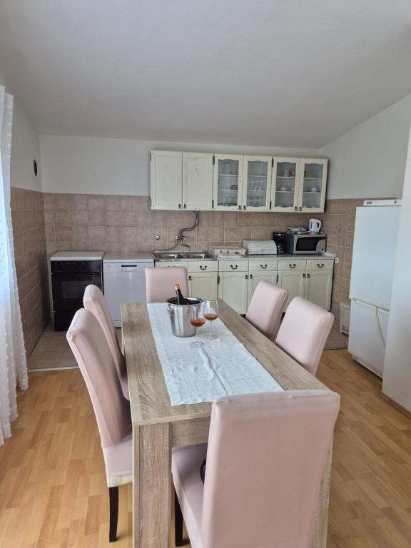 Apartment Sunset - 18