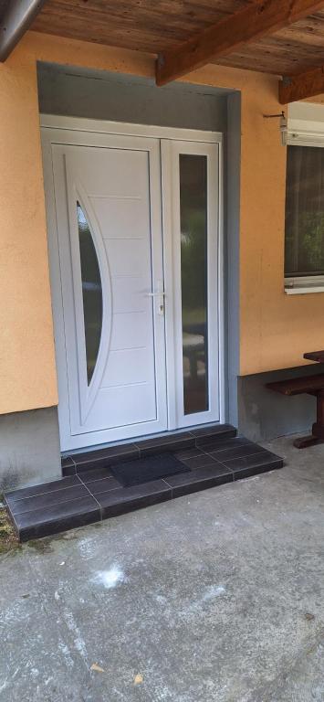 Fotografie z fotogalerie ubytování LiMa Apartman Ház v destinaci Balatonmáriafürdő