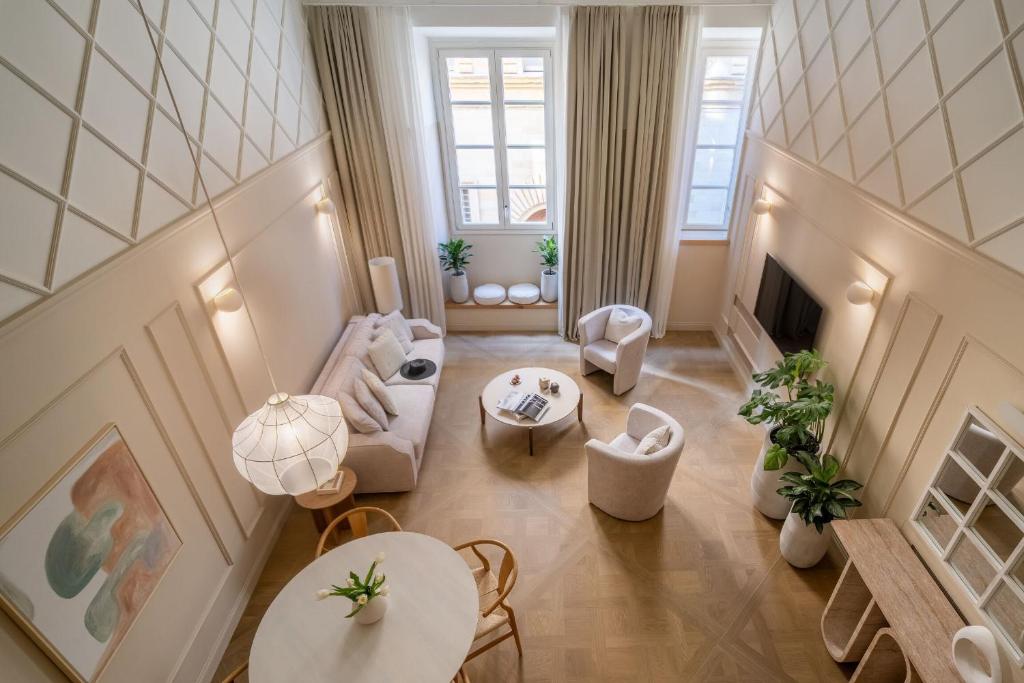 Deservi Charming Apartments - 13