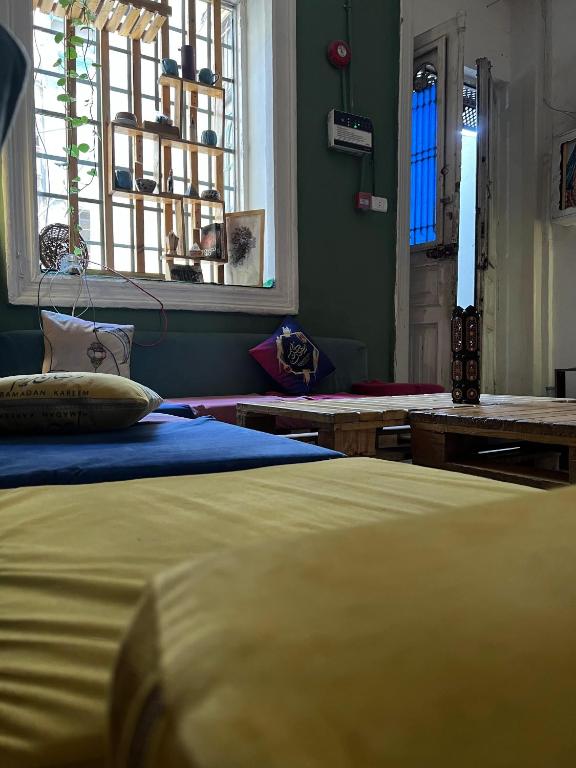 Postel nebo postele na pokoji v ubytování Rhala Hostel Egypt