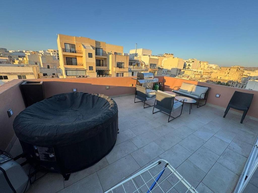 Fresh Look at Central Penthouse Suite Bbq Hot Tub 5Min Walk2Sea St Paul