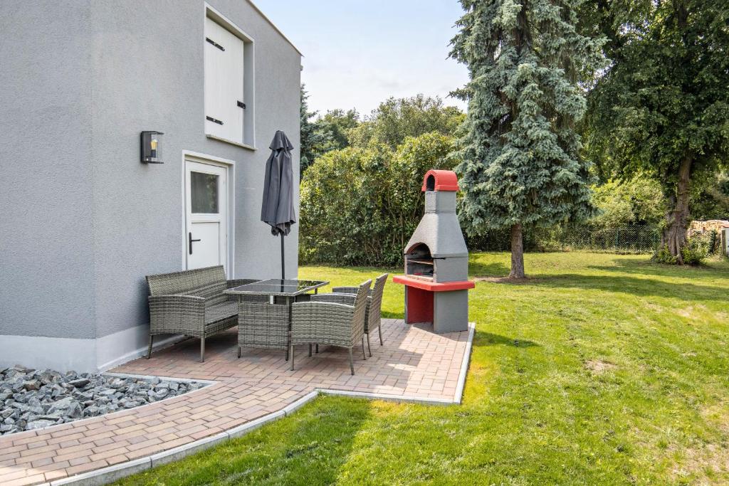 Κήπος έξω από το Ferienhaus Heidi