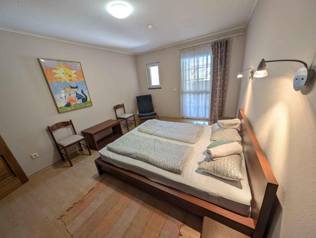 Posteľ alebo postele v izbe v ubytovaní Holiday home in Siofok - Balaton 35459