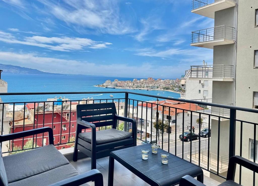 Sea and City view Apartment