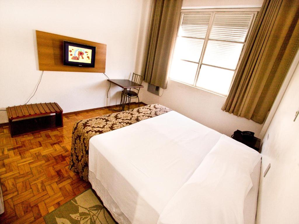  Turrance White Hotel