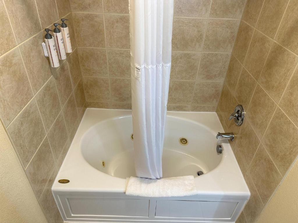 Koupelna v ubytování Sonesta Essential Hotels Overland Park
