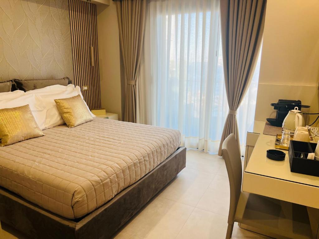 Nery Home Luxury Sea View Giardini Naxos - Double Room With Balcony And Sea View