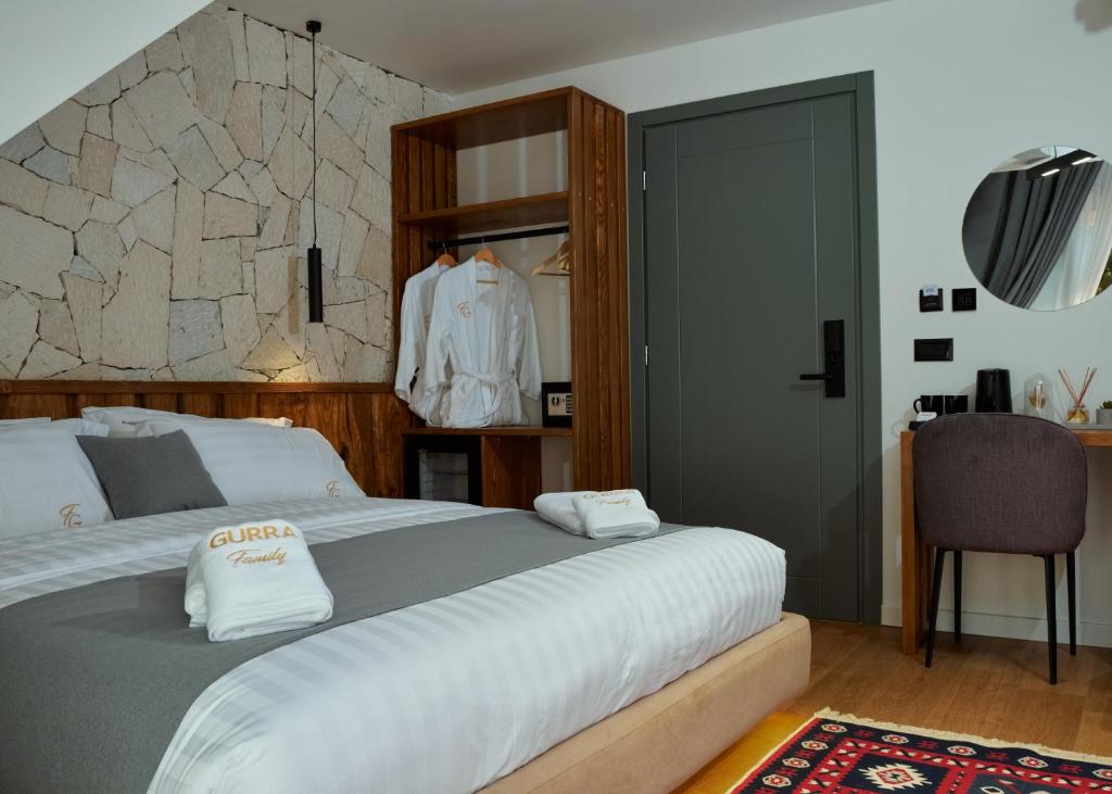 Postel nebo postele na pokoji v ubytování 'Gurra Family' Guesthouse
